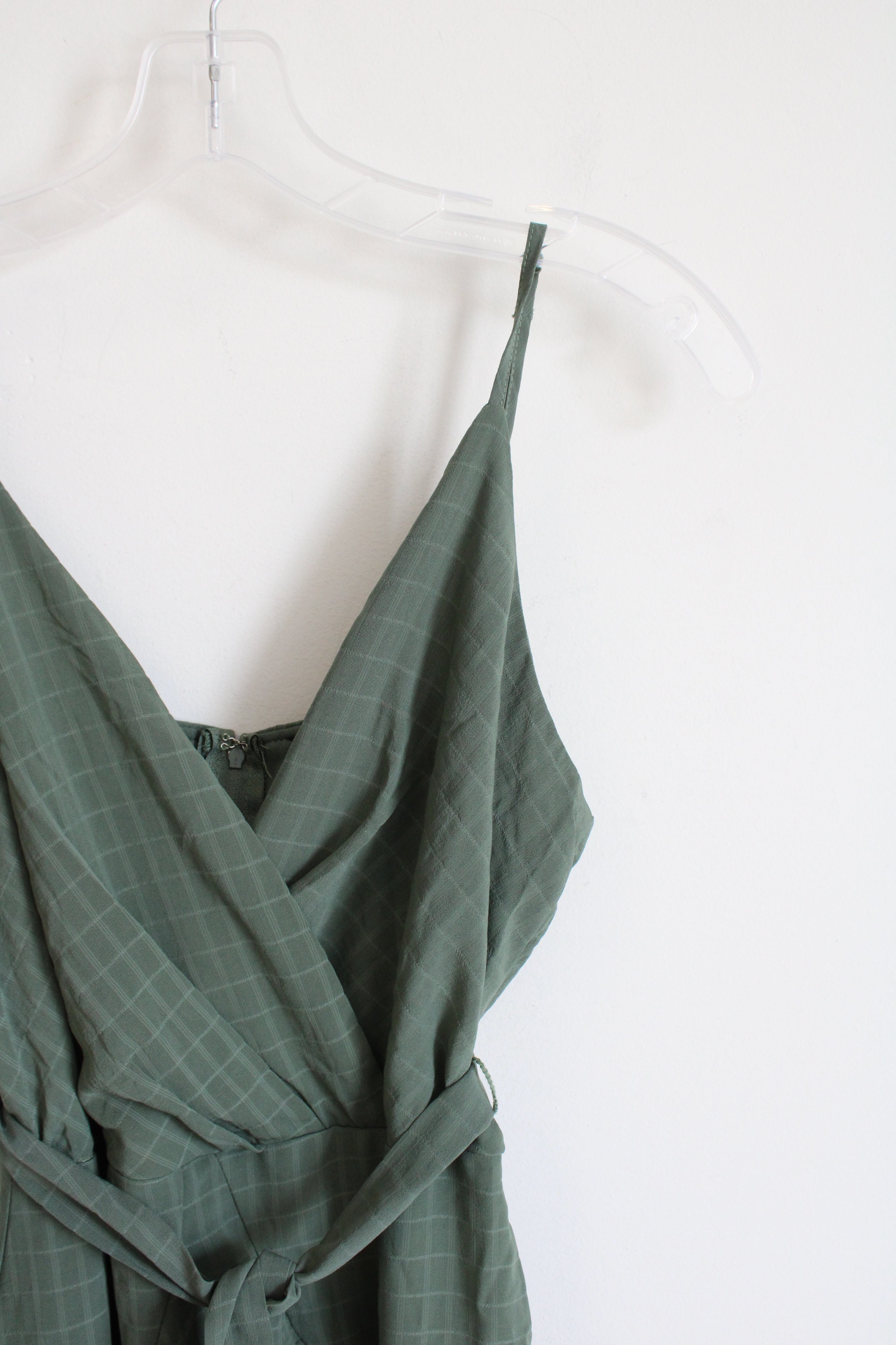 Trixxi Green Patterned Ruffled Hem Dress | M – Jubilee Thrift