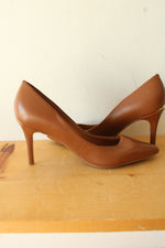 Calvin Klein Gayle Camel Brown Leather Pumps | Size 7.5