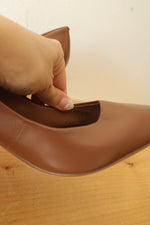 Calvin Klein Gayle Camel Brown Leather Pumps | Size 7.5