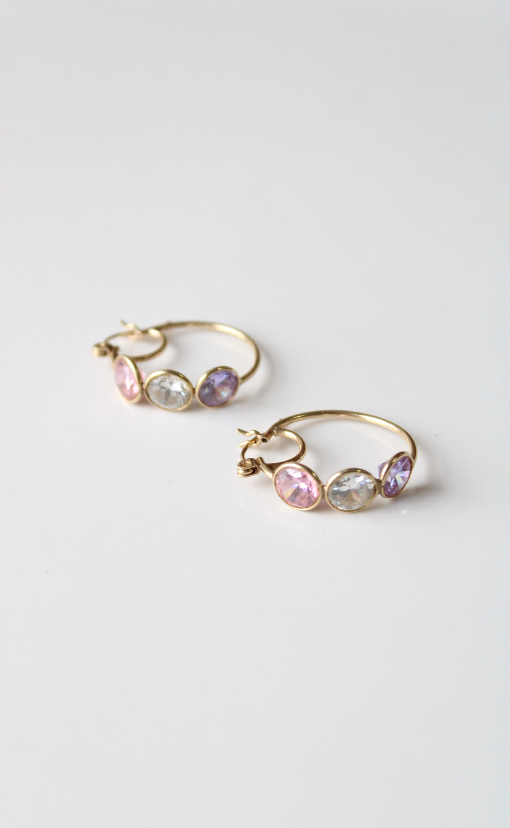 14KT Yellow Gold Purple Pink Stone Hoop Earrings
