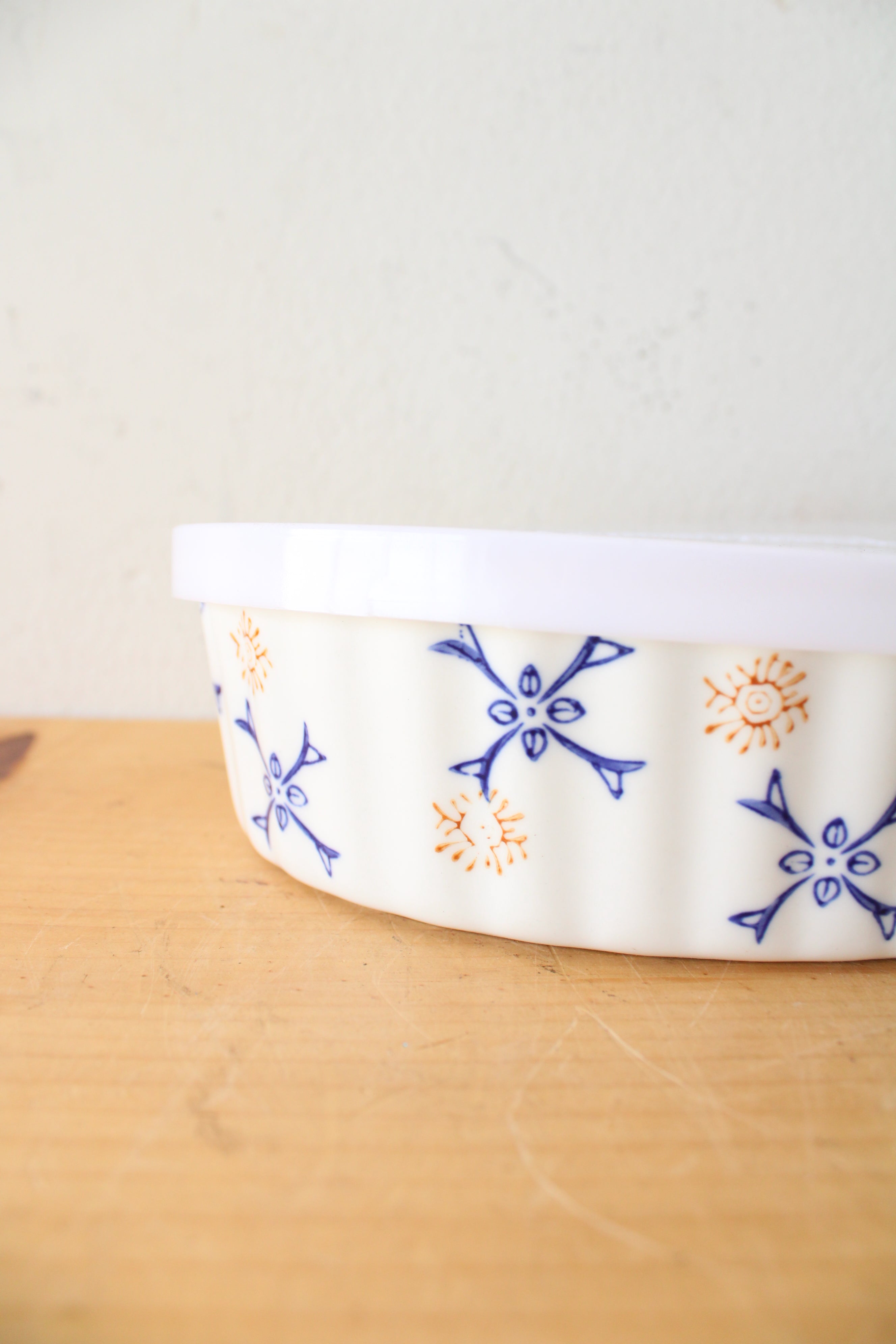 Temptations By Tara Blue & Brown Ribbed Scalloped Oval Small Casserole Dish