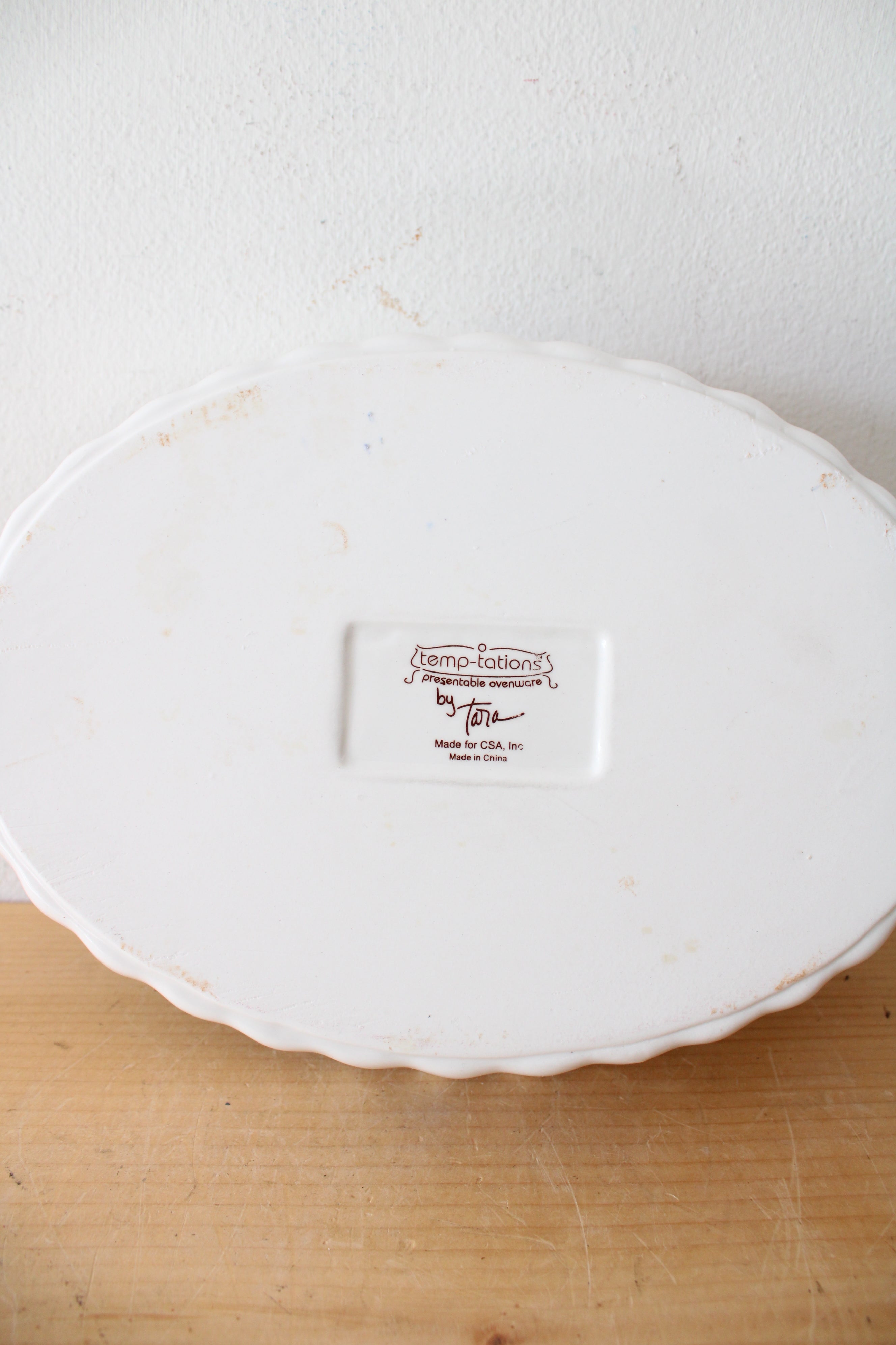 Temptations By Tara Blue & Brown Ribbed & Scalloped Oval Casserole Dish & Stand
