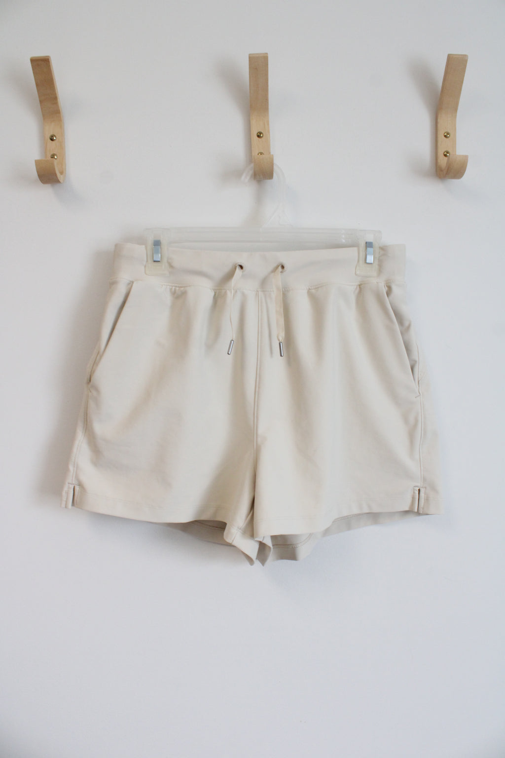 Old Navy Active Beige High Rise Athletic Shorts | M