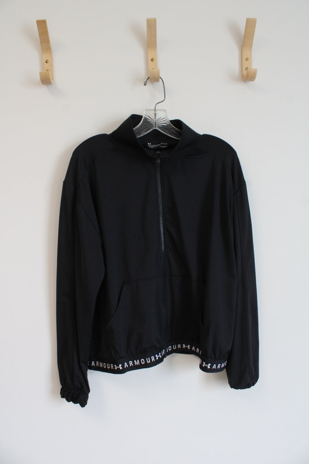 Under Armour Loose Fit Black Jacket | L