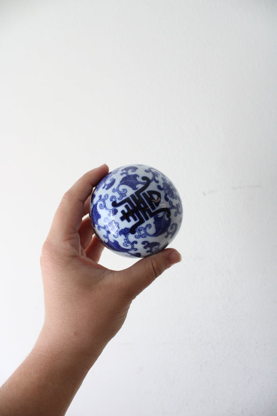 Vintage Porcelain Blue & White Floral Decorative Sphere