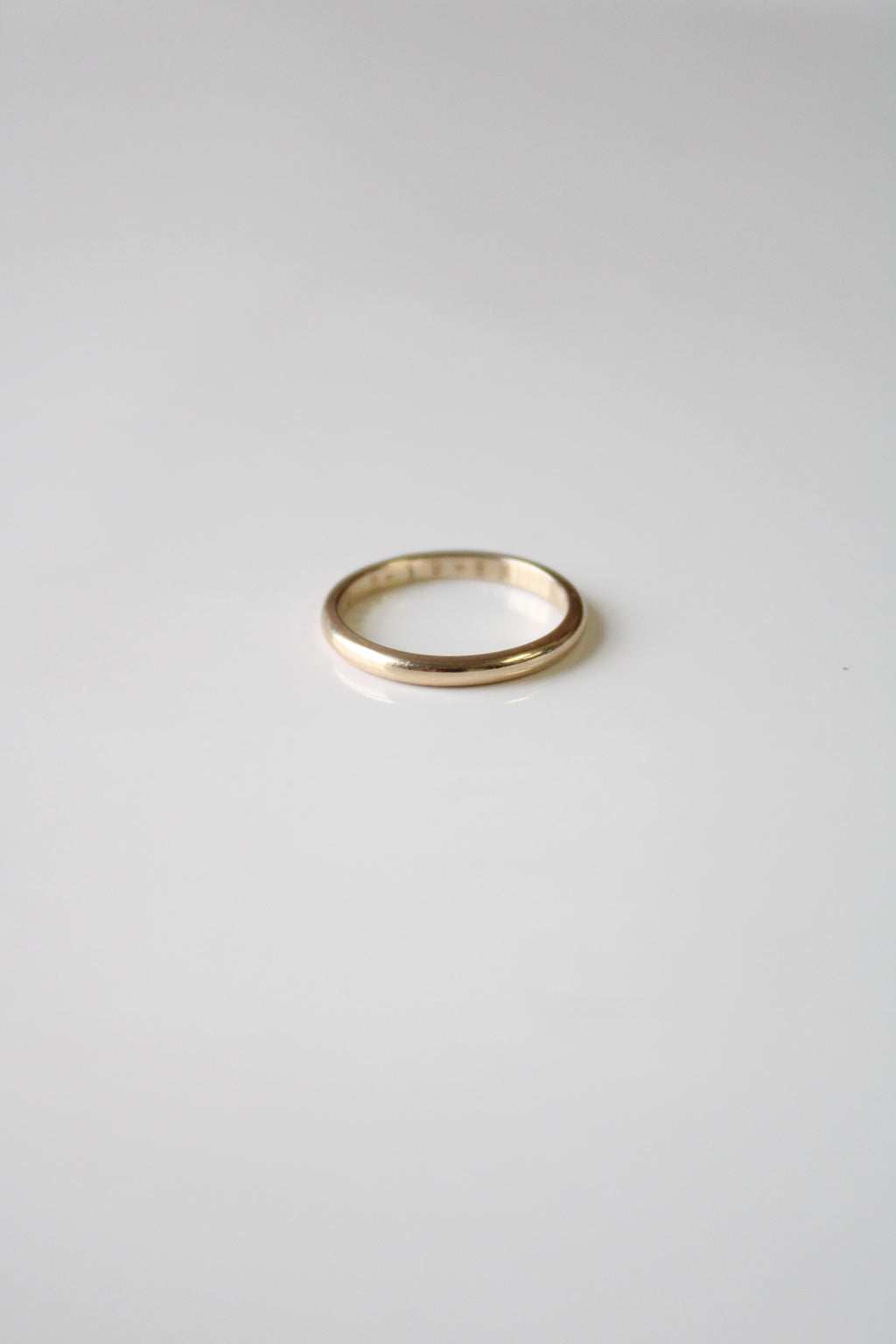 14KT Yellow Gold Vintage Wedding Band | Size 4