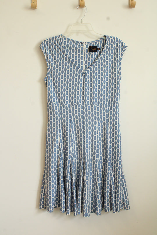 Just Taylor Blue and White Geometric Fit and Flare Dress | 10