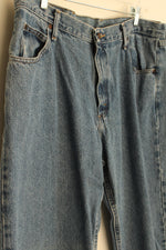 Wrangler Light Wash Relaxed Fit Jeans | 38 x 29