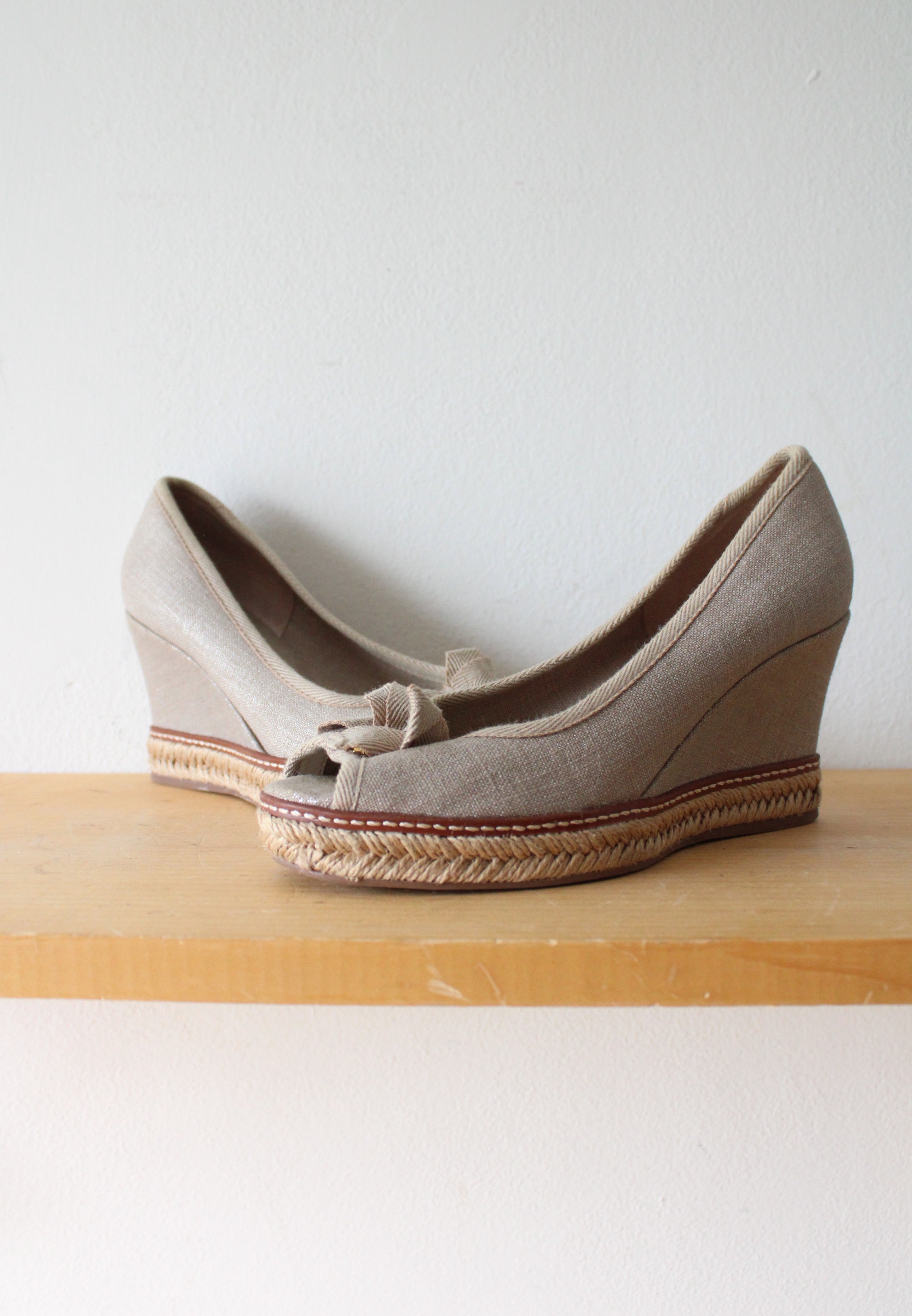 Tory Burch Jackie Glitter Beige Canvas Espadrille Wedge Pumps | Size 6.5