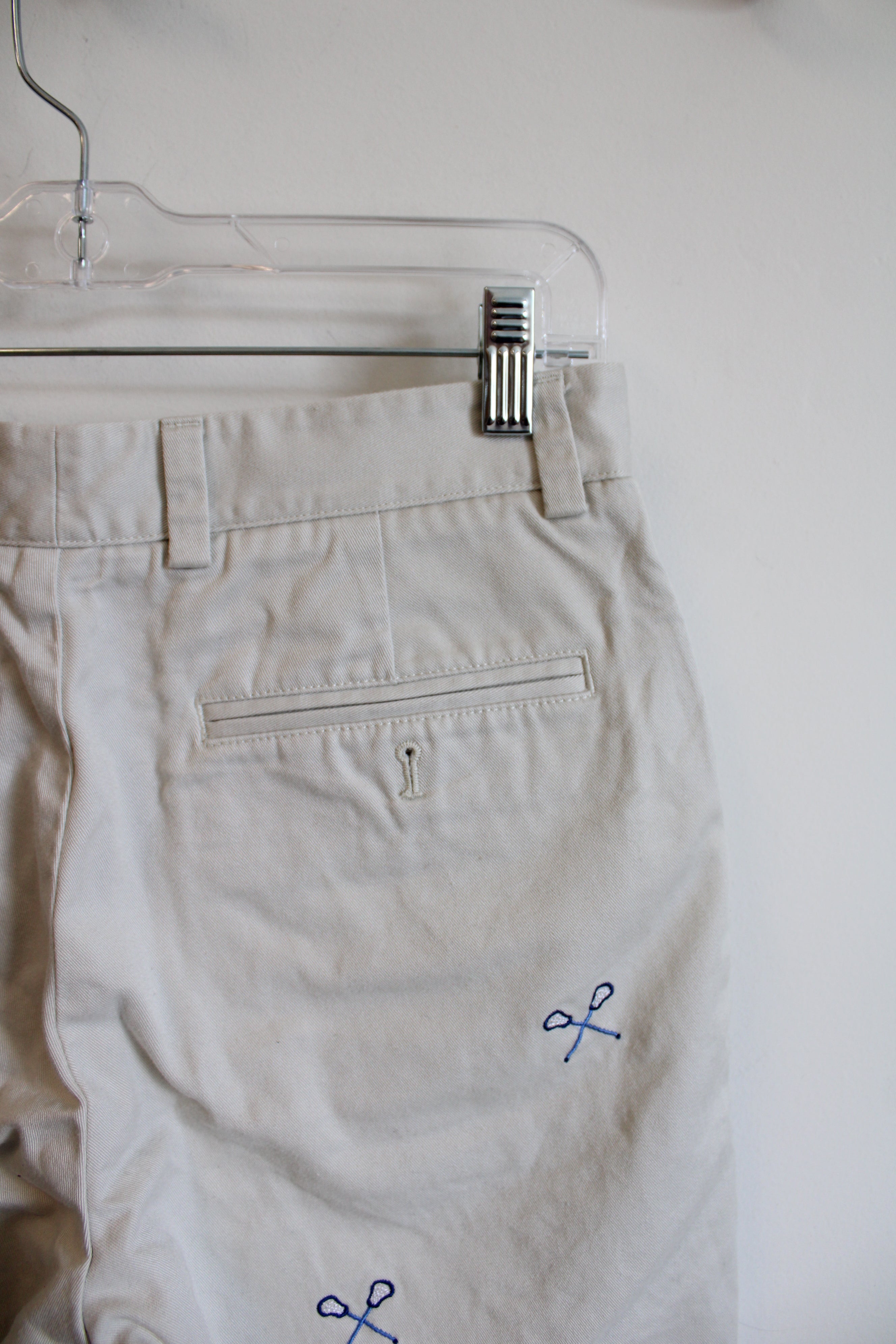 Vineyard Vines Cream Embroidered Blue Lacrosse Nets Shorts | 28