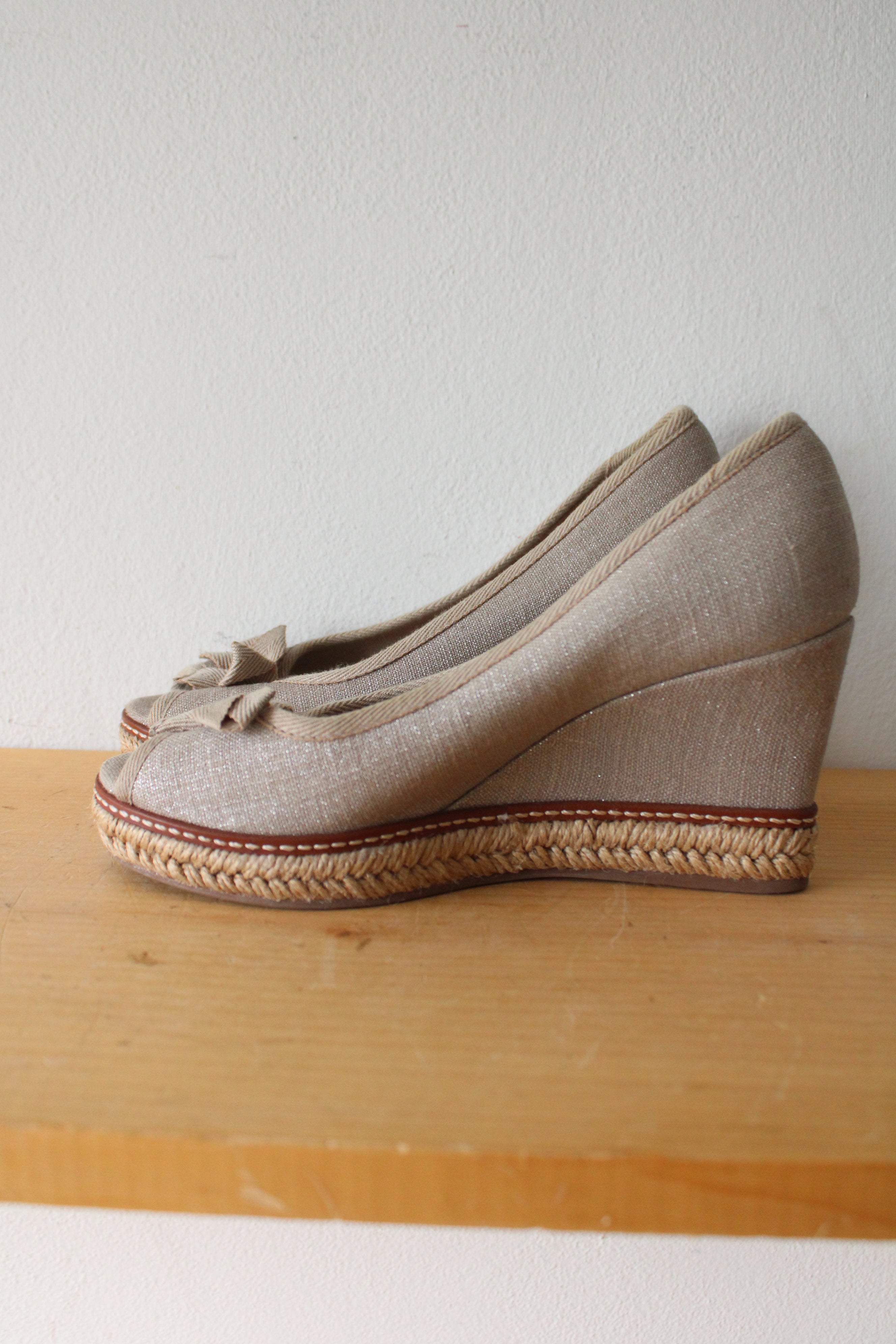 Tory Burch Jackie Glitter Beige Canvas Espadrille Wedge Pumps | Size 6.5