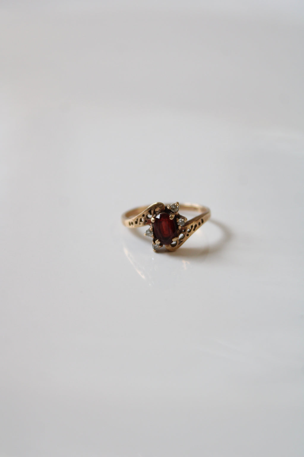 Oval Garnet Vintage Diamond Accent 10KT Yellow Gold Ring | Size 5