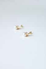 14K Yellow Gold Freshwater Pearl Stud Earrings