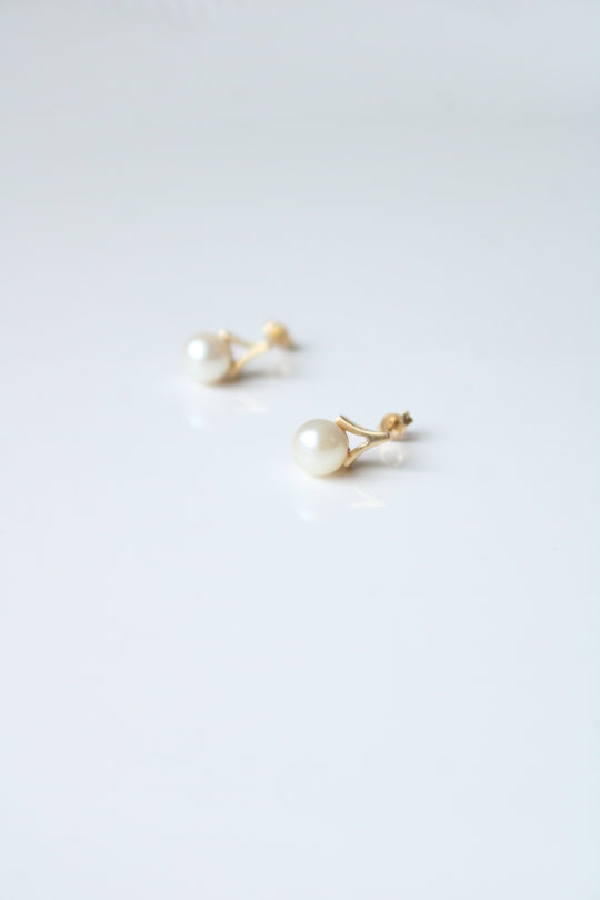 14K Yellow Gold Freshwater Pearl Stud Earrings