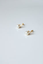 14K Yellow Gold Freshwater Pearl Stud Earrings