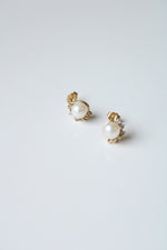 14K Yellow Gold Pearl Stud Earrings