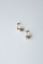 14K Yellow Gold Pearl Stud Earrings
