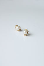 14K Yellow Gold Pearl Stud Earrings