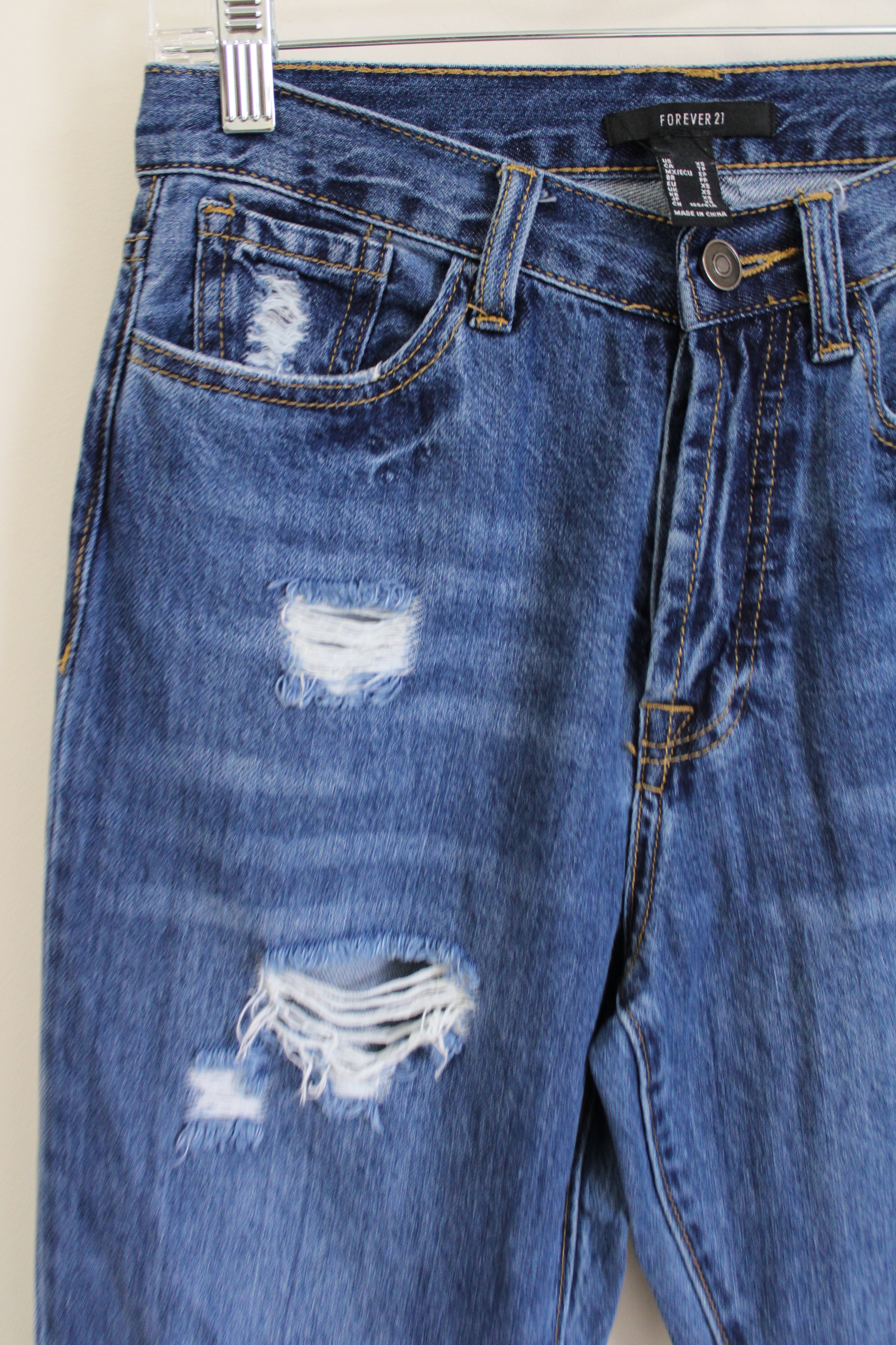 Forever 21 Distressed Slim Fit Jeans | XS