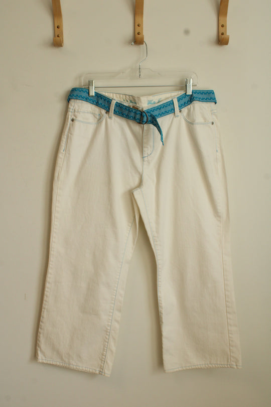 L.L. Bean Off-white Capri Jeans with Blue Threading and Belt | 16P