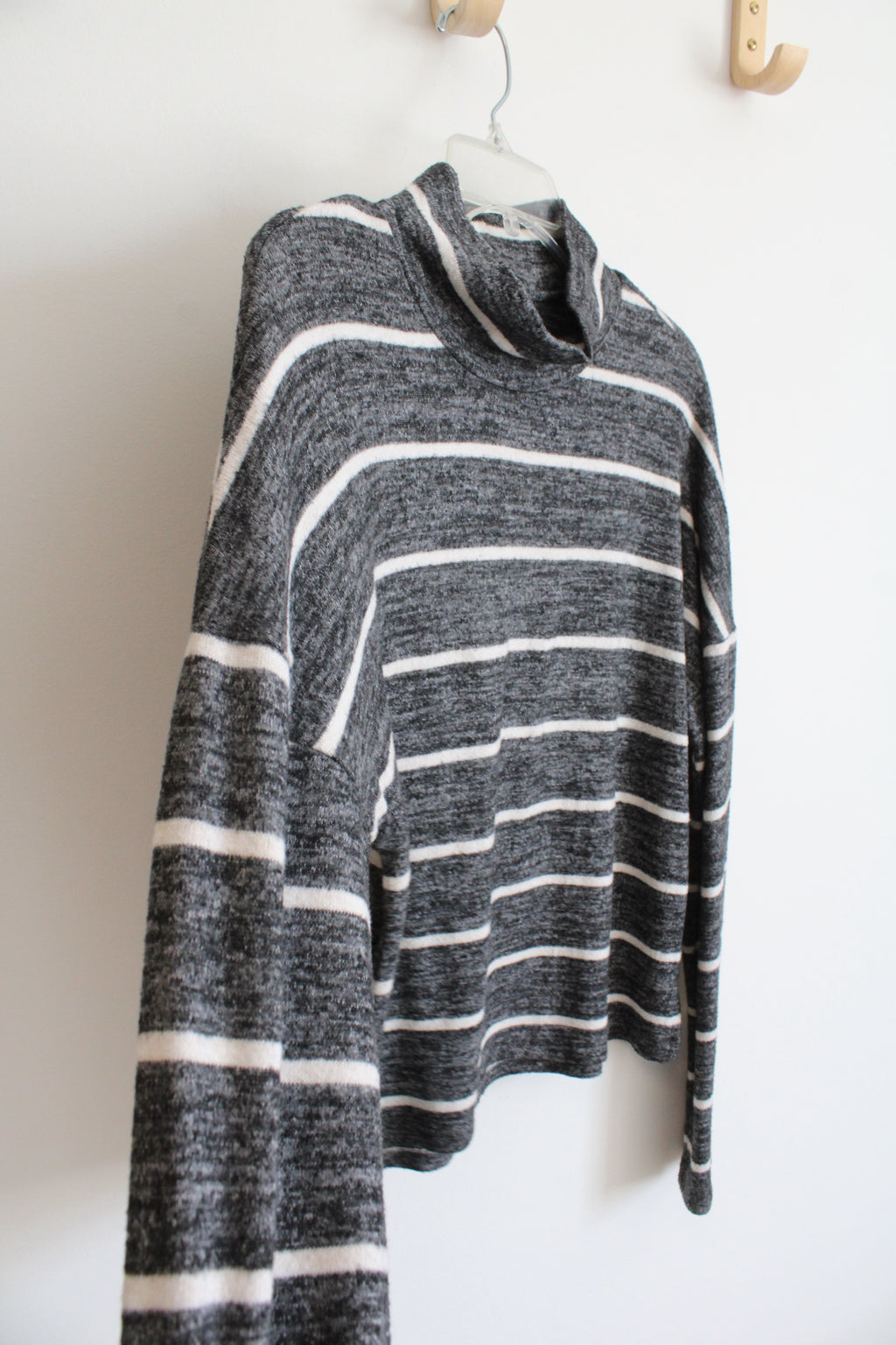 SO Gray White Striped Mock Neck Top | M