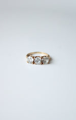14K Yellow Gold Clear Stone Ring | Size 5.5