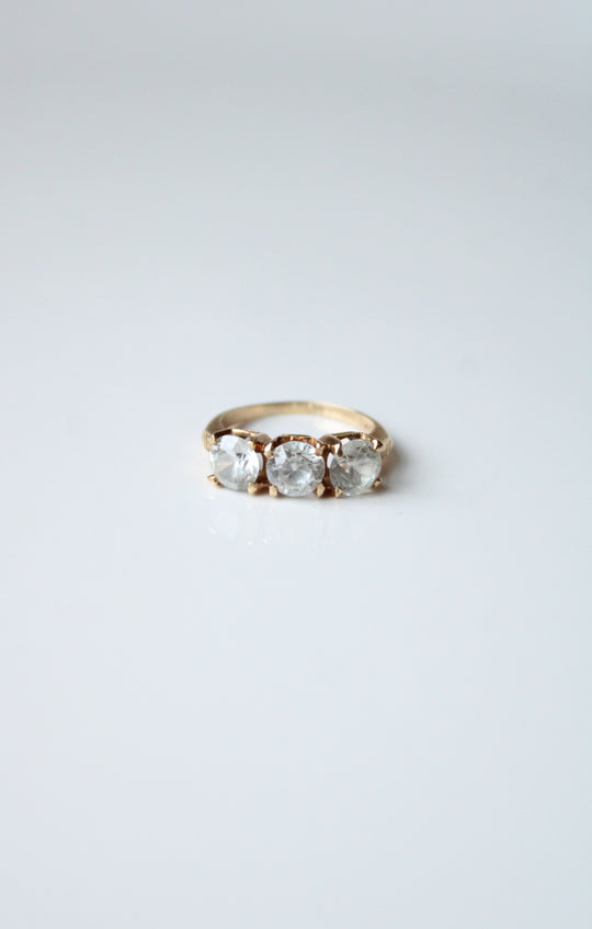 14K Yellow Gold Clear Stone Ring | Size 5.5