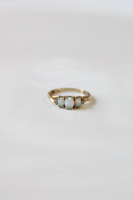Opal 10K Yellow Gold Ring | Size 5