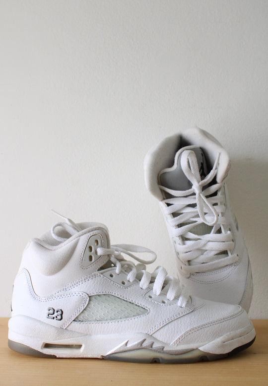 Air Jordan 5 Retro 2015 Metallic White Sneakers | Size 4