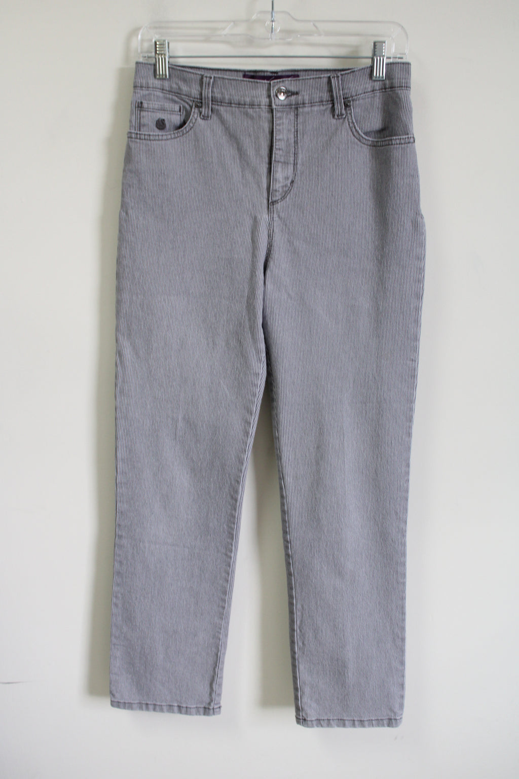 Gloria Vanderbilt Amanda Gray Pinstripe Jeans | 6 Petite