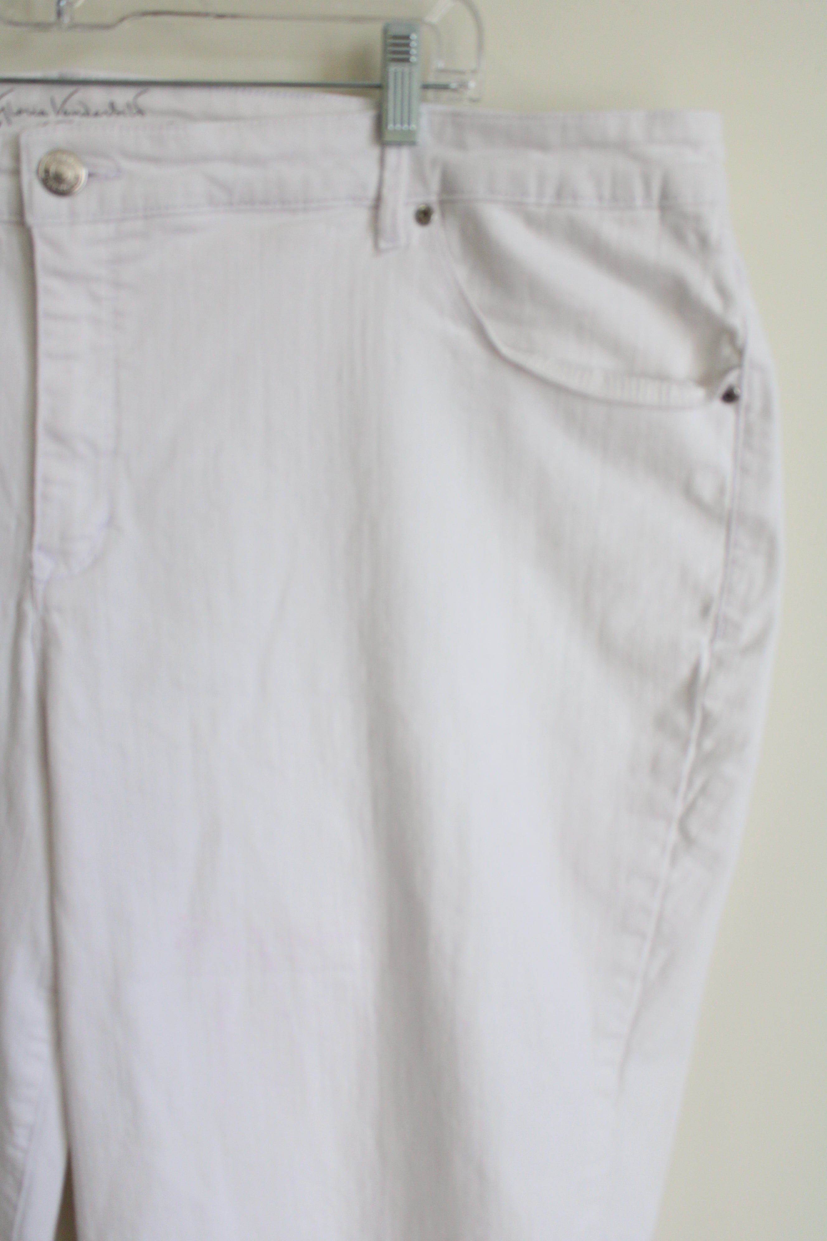 Gloria Vanderbilt White Denim Capri | 24W