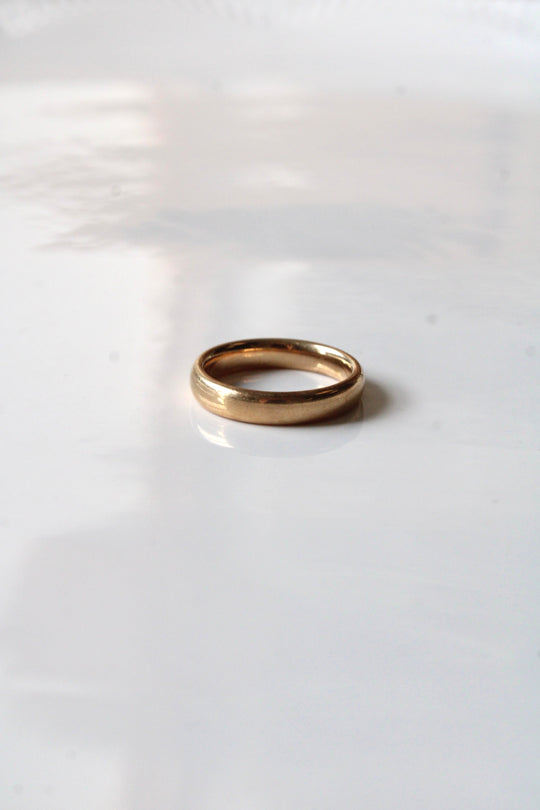 14K Yellow Gold Wedding Band Ring | Size 5