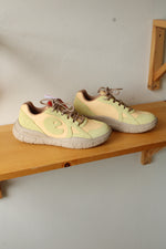 NEW Uin Impala Yellow Bardenas | Size 8