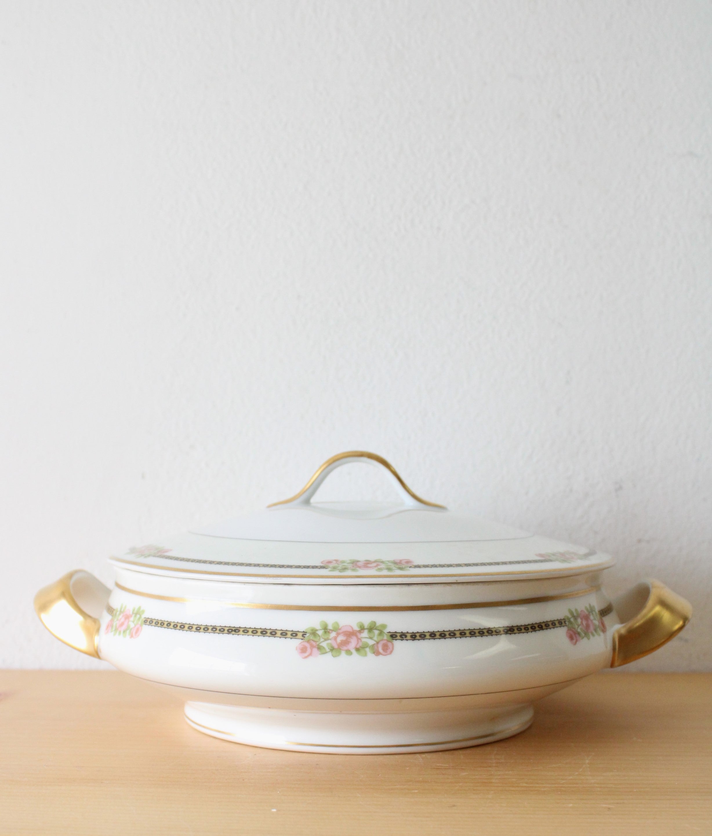 Theodore Haviland Limoges France Porcelain Covered Dish