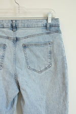 Time and Tru Distressed Light Wash Jeans | 10R
