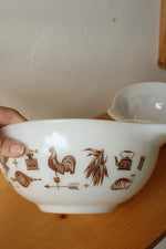 Vintage Pyrex Early American Cinderella Mixing Bowl Set of 2