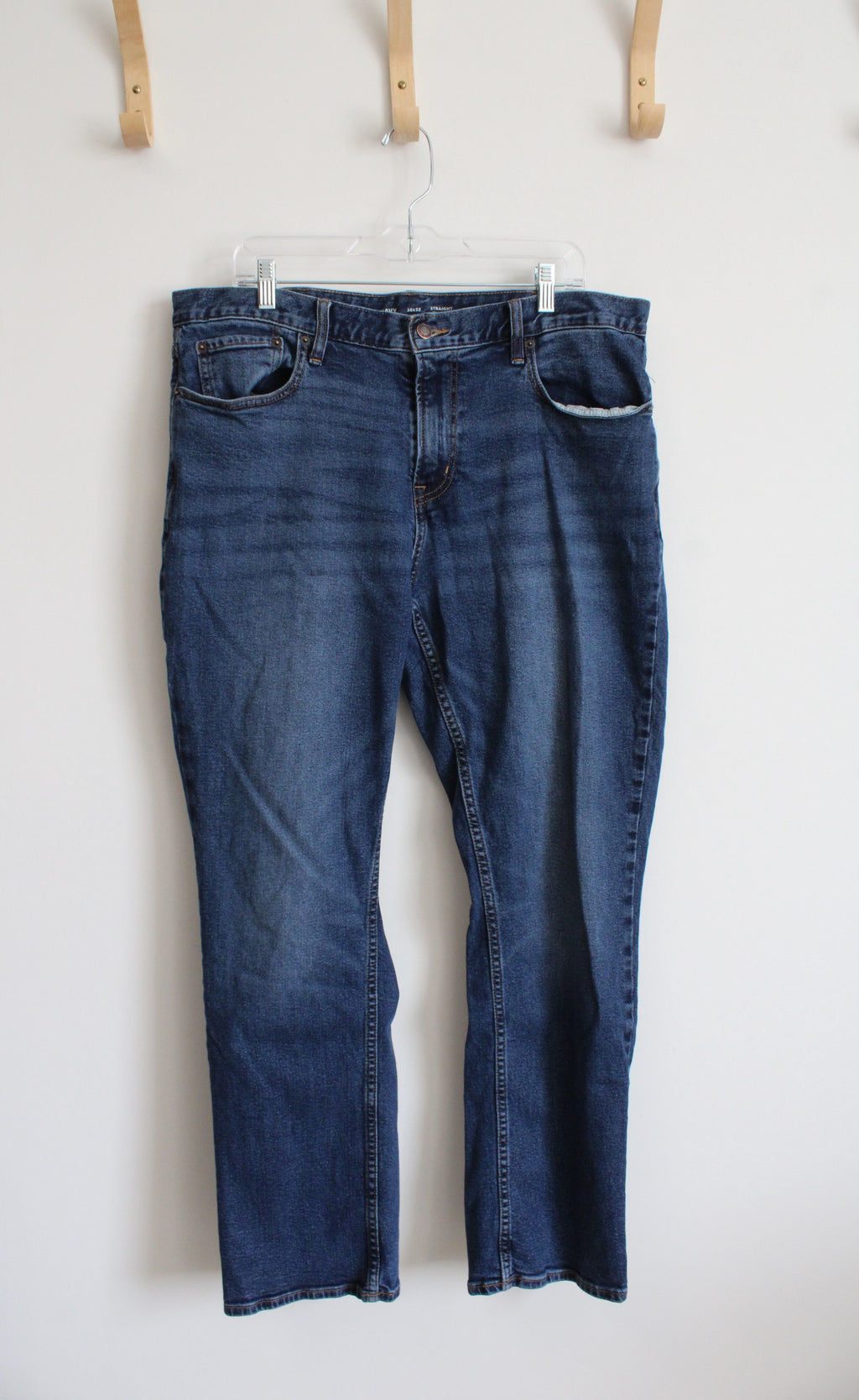 Old Navy Straight Jeans | 38X32