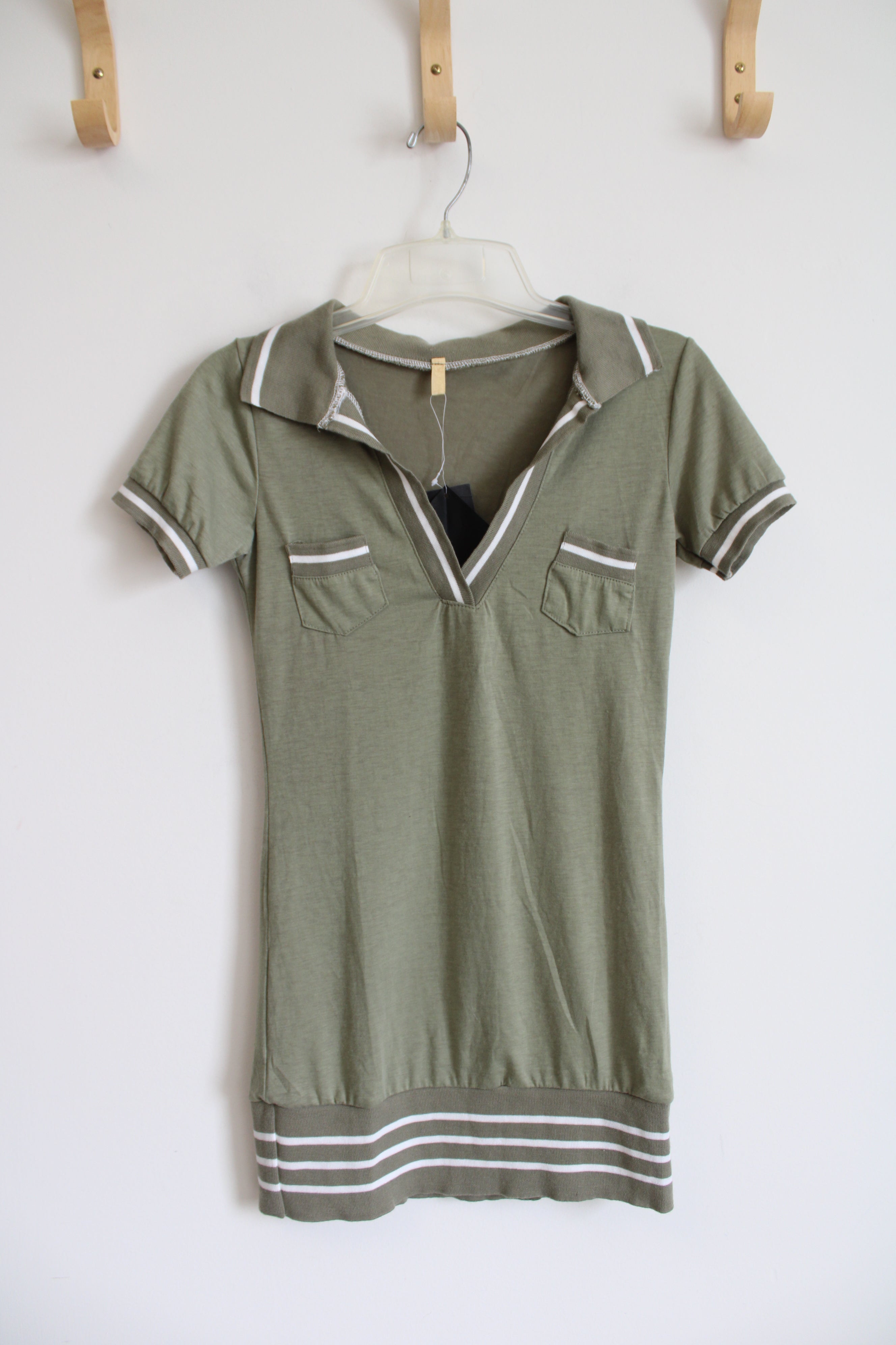 New YBF2 Green White Striped Collared Fitted Dress | XS/S New YBF2 Green White Striped Collared Fitted Dress | XS/S