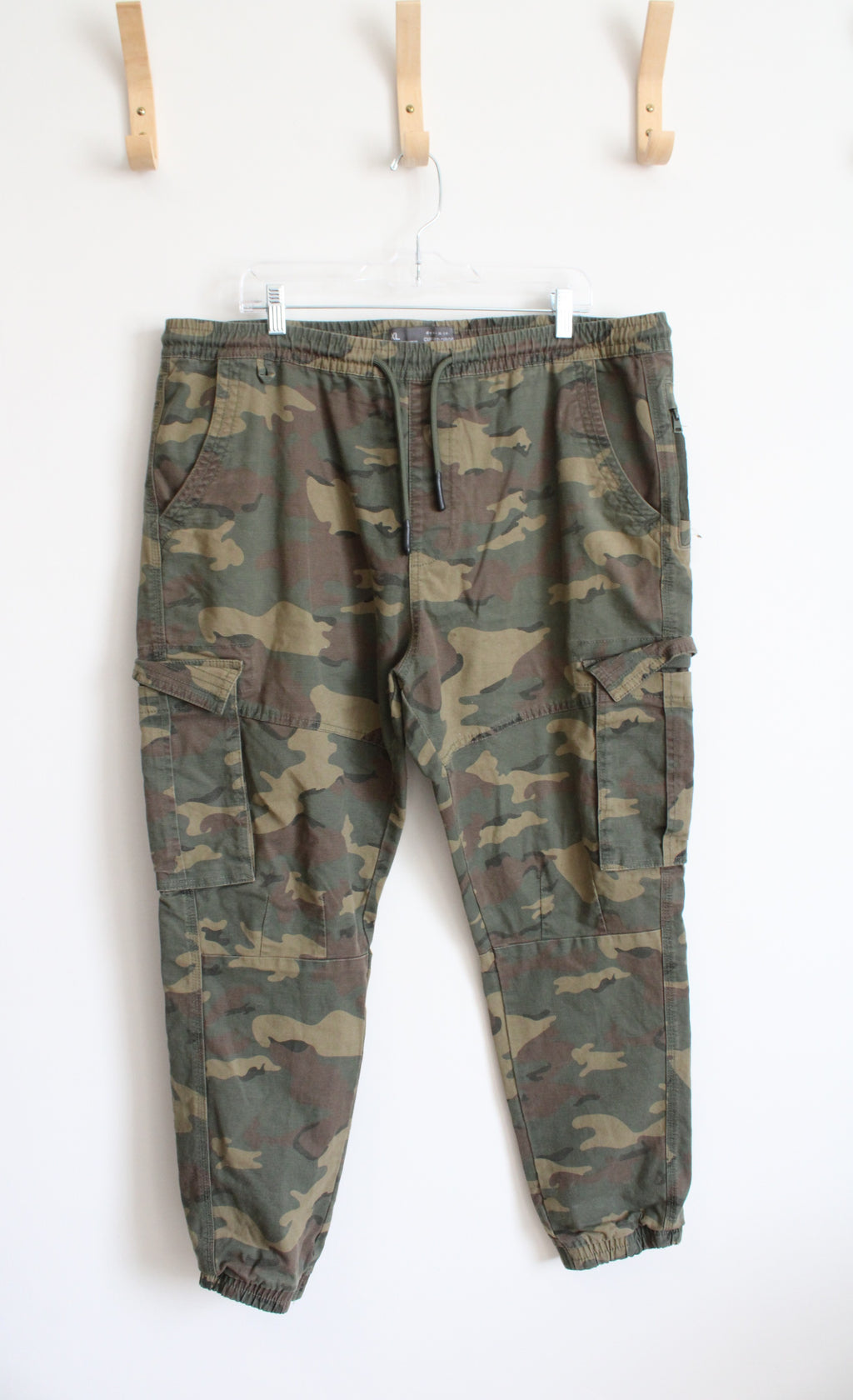 Denim Co. Green Camo Cuffed Cargo Pants | XL