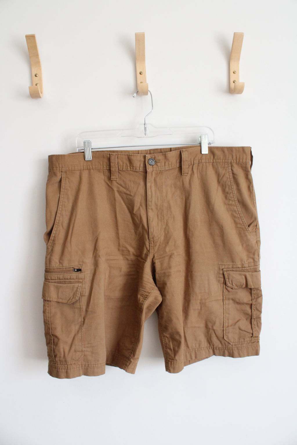 Eddie Bauer Brown Cargo Shorts | 40