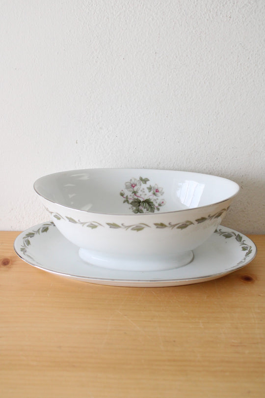 Flair Fine China Japan Irene 4149 Gravy Boat Dish