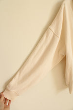 American Eagle Cream Cropped Oversized Sweatshirt with Sherpa Collar | M