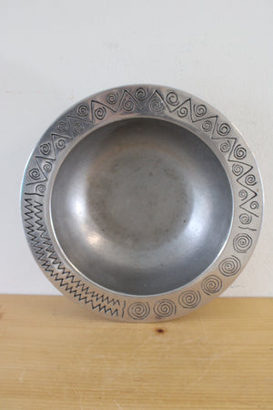 Wilton Armetale Reggae Pewter Etched Rim Serving Bowl