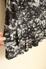 NEW Sammy and Joe Black and White Printed Flare Bottom SS Top | L