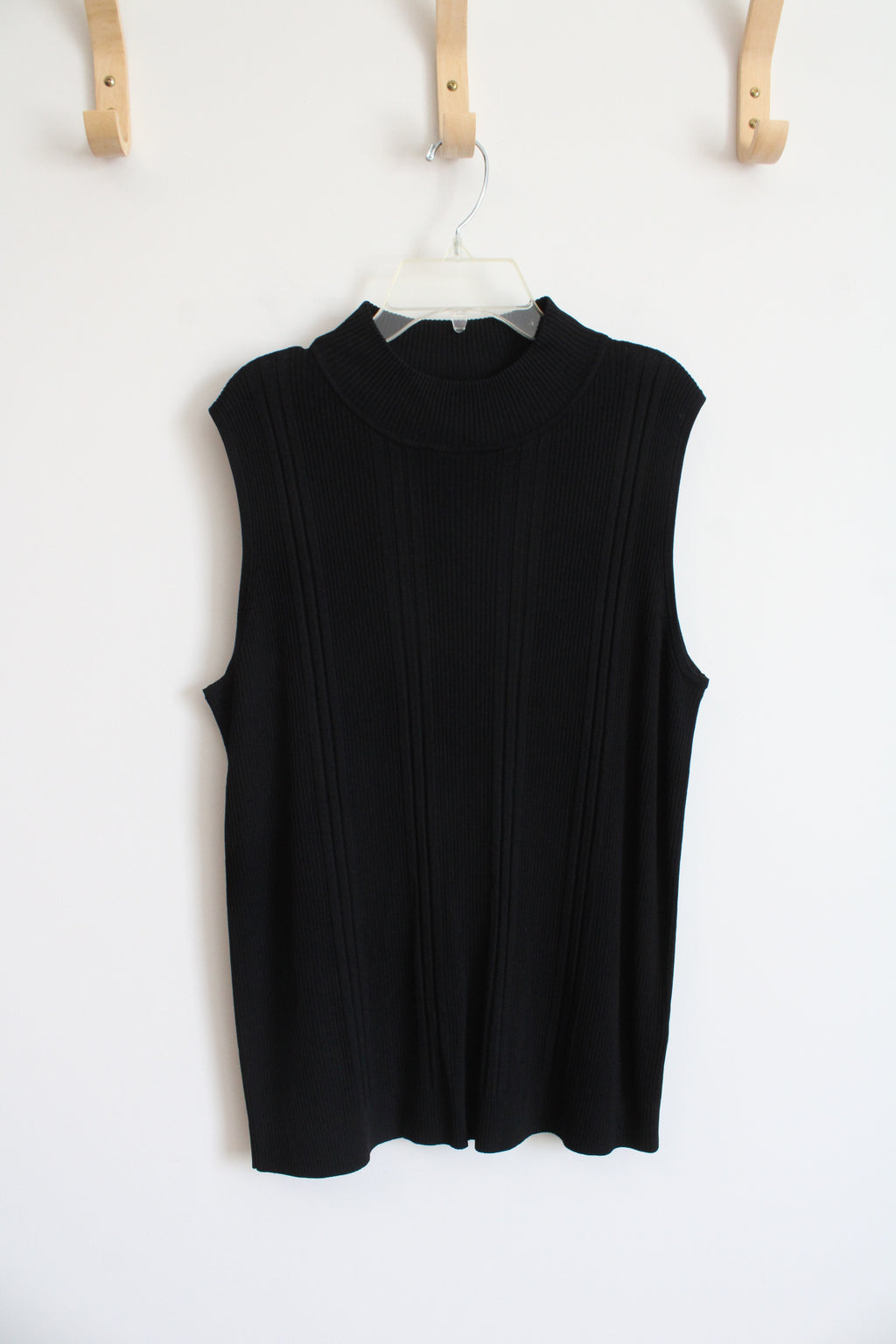 Dressbarn Black Ribbed Mock Neck Sleeveless Top | 14/16