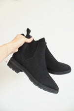 Rothy's The Lug Boot Onyx Black Knit Ankle Chelsea Boots | Size 7.5