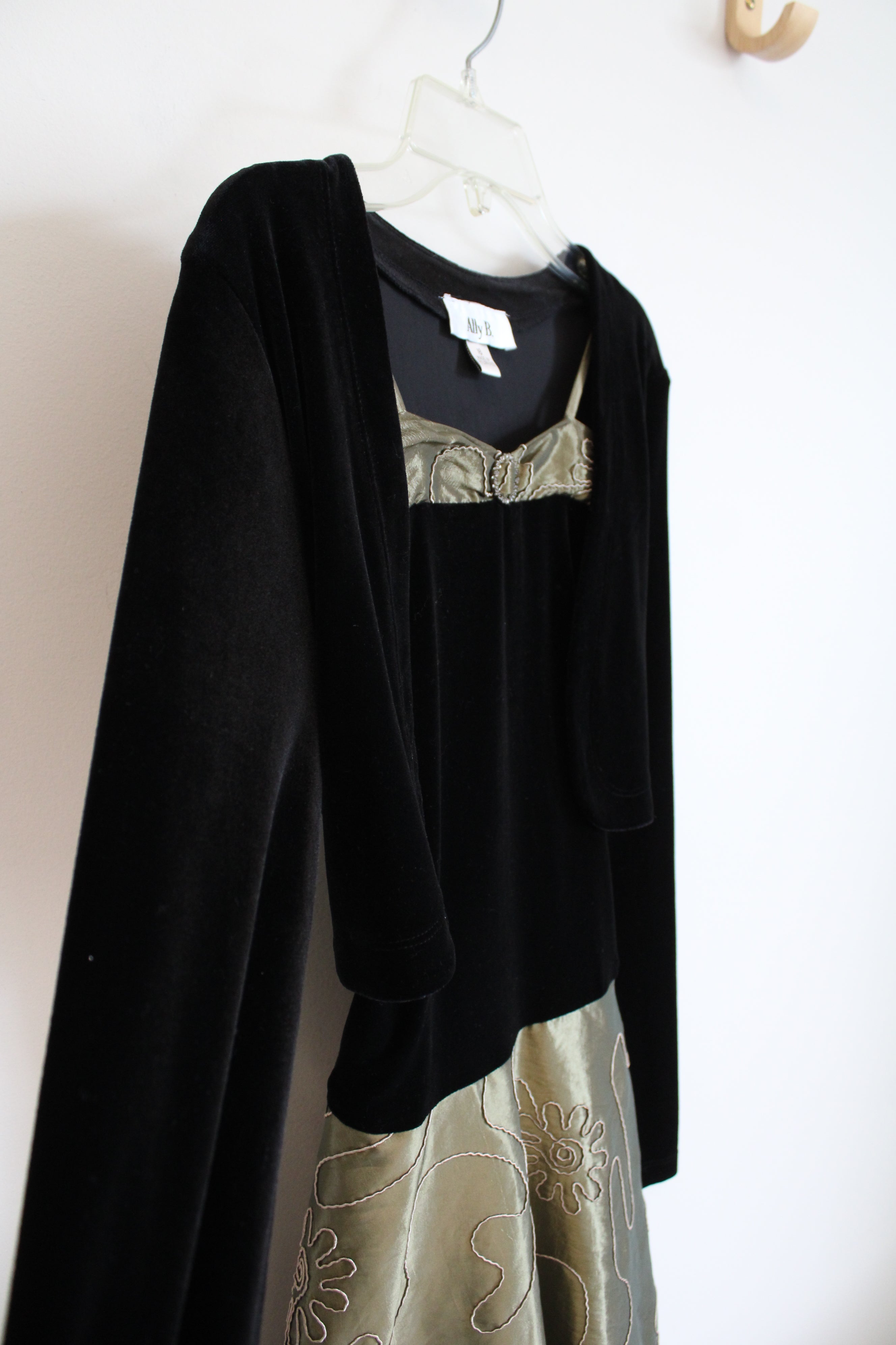 Ally B. Black Velvet & Green Dress & Shrug | Youth 16 Ally B. Black Velvet & Green Dress & Shrug | Youth 16