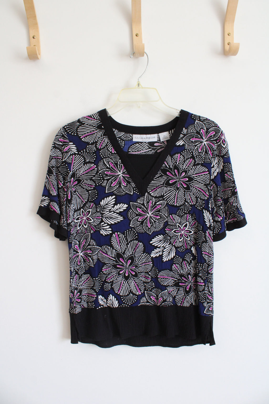 Sag Harbor Blue & Black Floral Top | S Petite