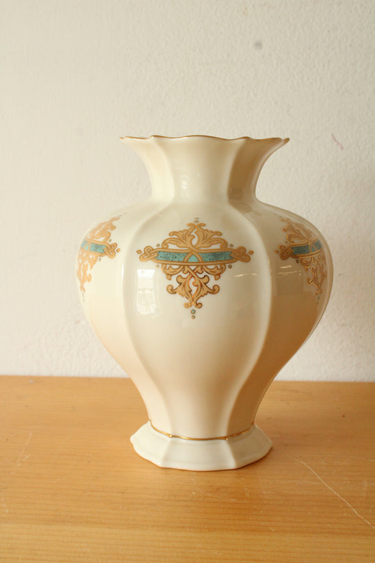 Lenox Collectible Fine Porcelain Catalan Bulbous Vase