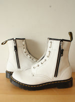 Dr. Marten's Women's Double Zip Leather Lace Up White Boots | Size 9